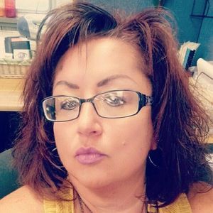 Meet your Posher, Lorie